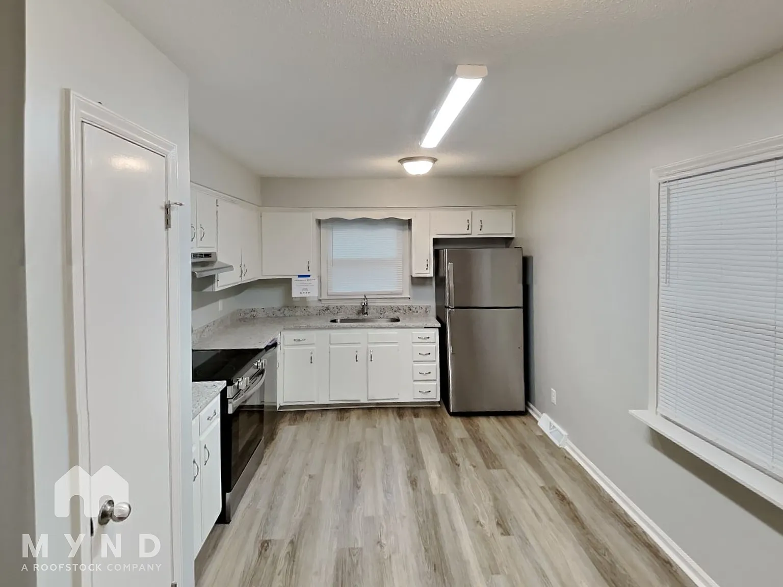 4 bed, 2.0 bath, 1612 sqft, $2,090 — Photo 3