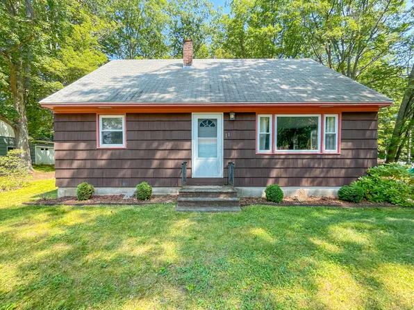 11 East Avenue, Lisbon, ME 04252