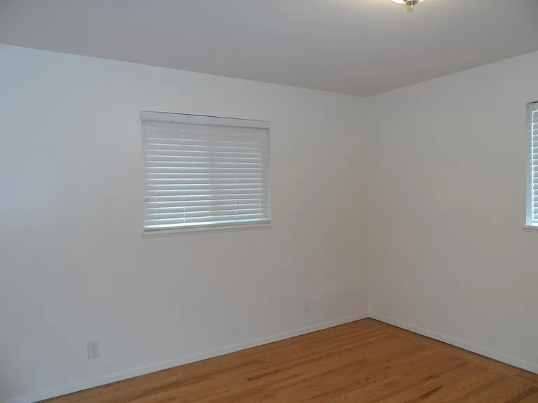 2240 Rockwood Dr — Photo 16