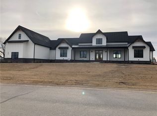 4001 Hillcrest Dr, Little Flock, AR 72756