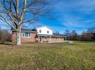 9237 Tallmadge Rd, Diamond, OH 44412