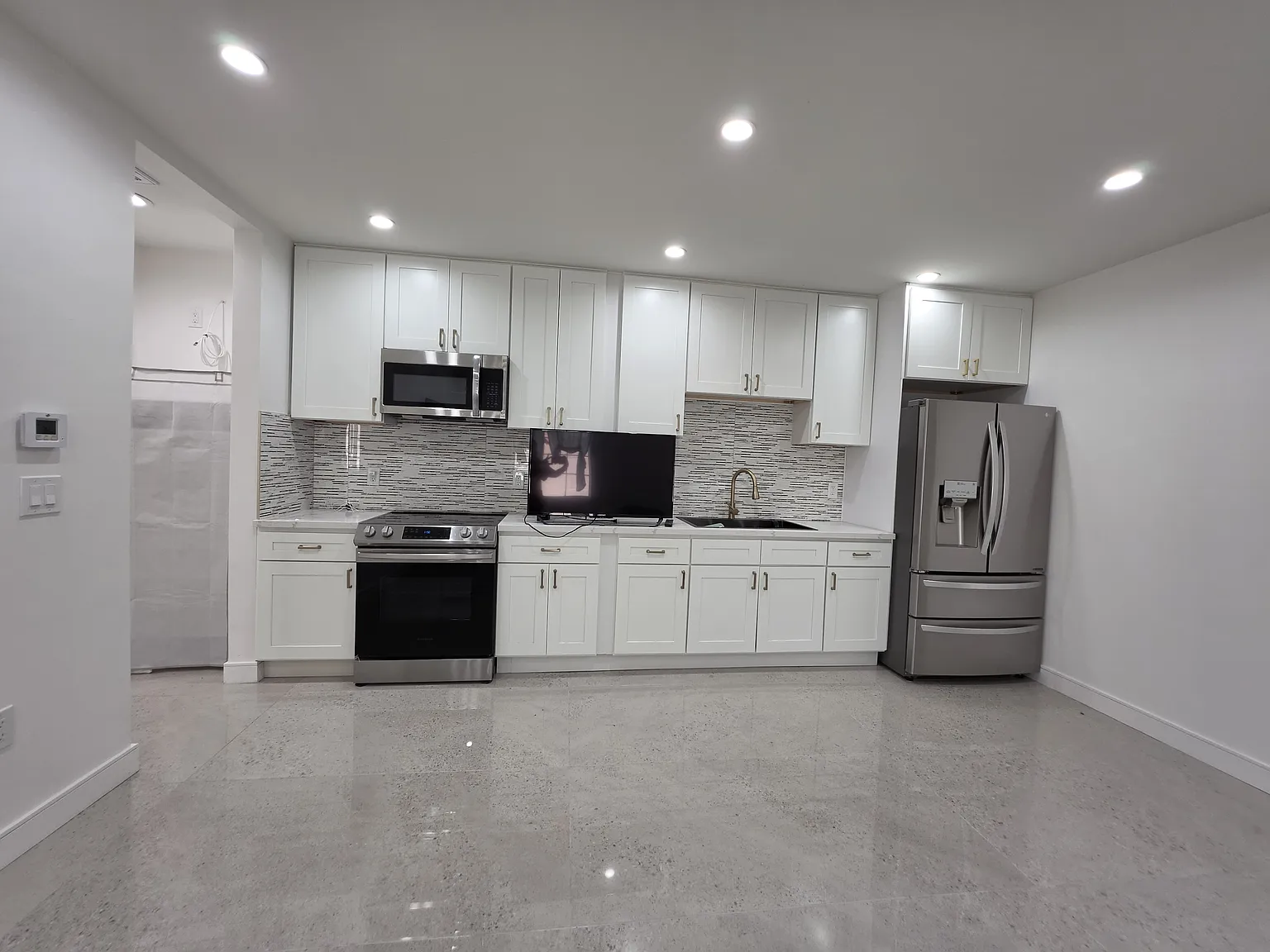 2 bed, 780 sqft, $2,795 — Photo 2
