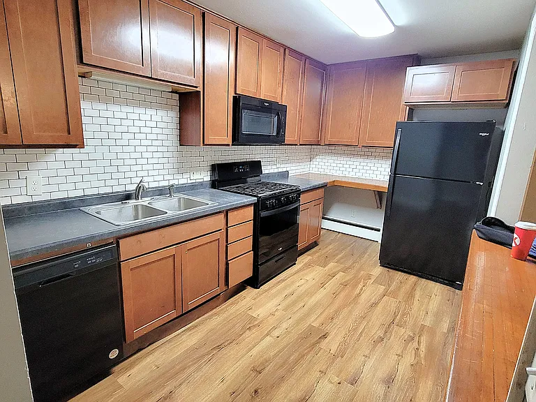 1431 Jefferson St NE #4 — Photo 7
