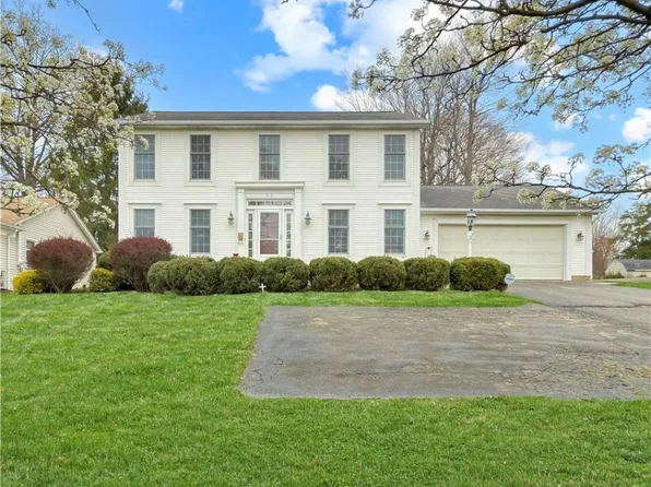 53 Water St, Poland, OH 44514
