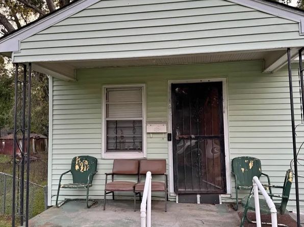 3875 Slayton Ave
