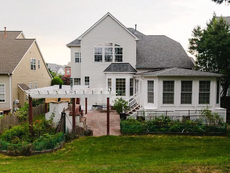 18278 Maple Spring Ct — Photo 2