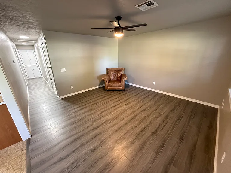 1008 S Lowry St — Photo 20