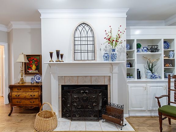 5th image of 3104 Wild Oaks Cir