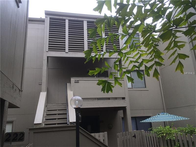 1st image of 228 Woodland Dr #228