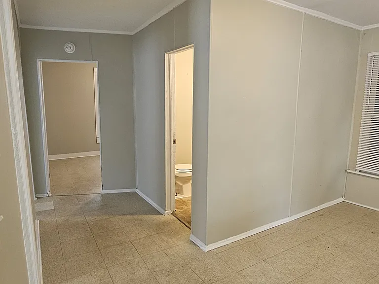 1107 E Lafayette St — Photo 48