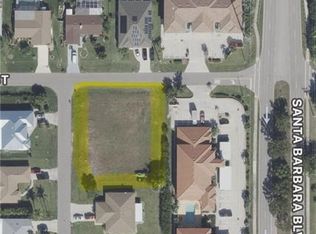 3905 SW Santa Barbara Pl, Cape Coral, FL 33914