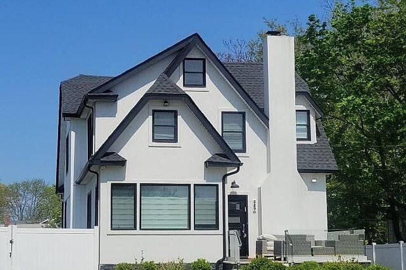1st image of 387 Brighton Ave
