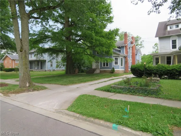 199 E College St, Oberlin, OH 44074