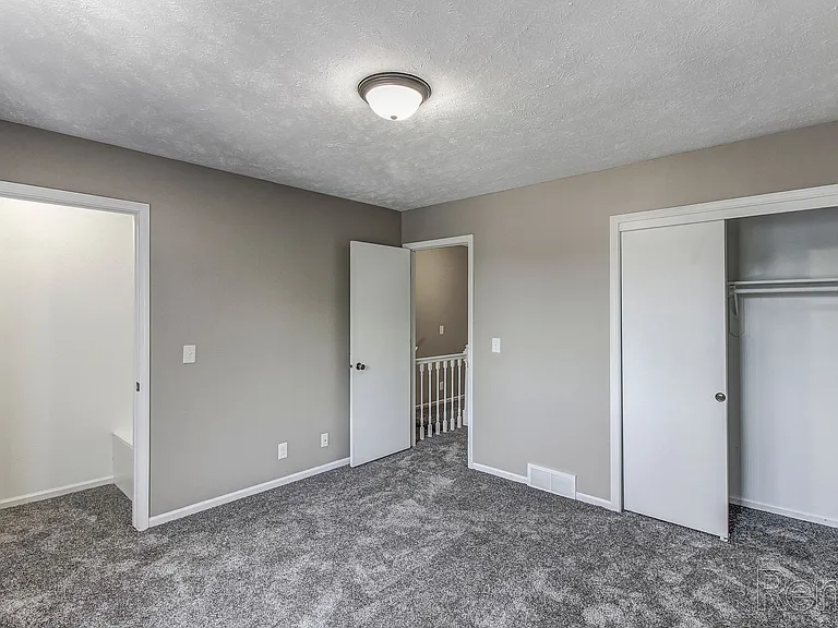 Southdale Square Apartments — Photo 12