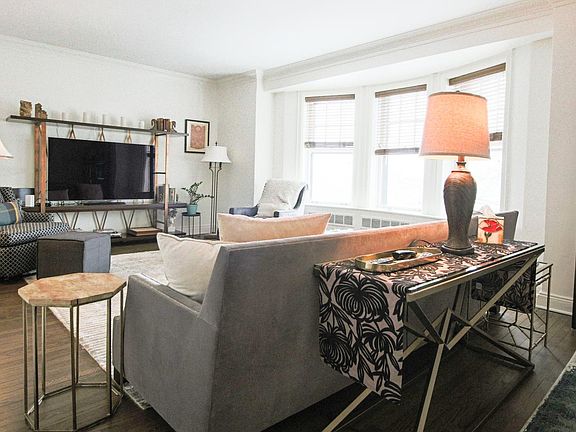 5th image of 5000 N Marine Dr #4F