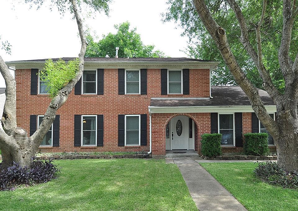 1st image of 2711 Merrimac Dr