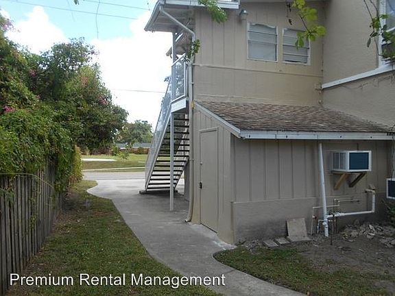 5th image of 2330 S Fern Creek Ave #F