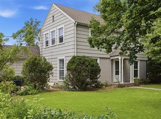 335 Forest Dr SE, Cedar Rapids, IA 52403
