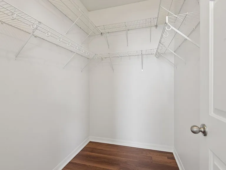 12805 Avelar Manor Pl — Photo 23