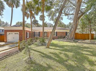 102 Forest Trl, Isle Of Palms, SC 29451