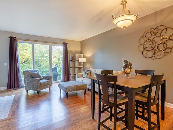 5th image of 383 Fallbrook Ct #17383