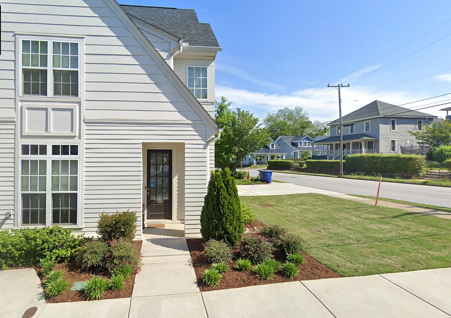 Beautiful Townhome for Rent — Photo 1