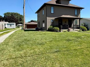 305 School St, Reinbeck, IA 50669