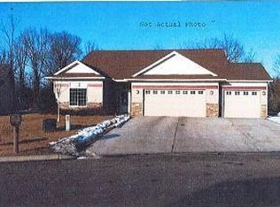 1132 Oak Pond Dr, Sartell, MN 56377