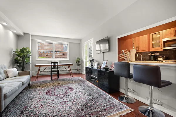 Sold by Compass | media 1