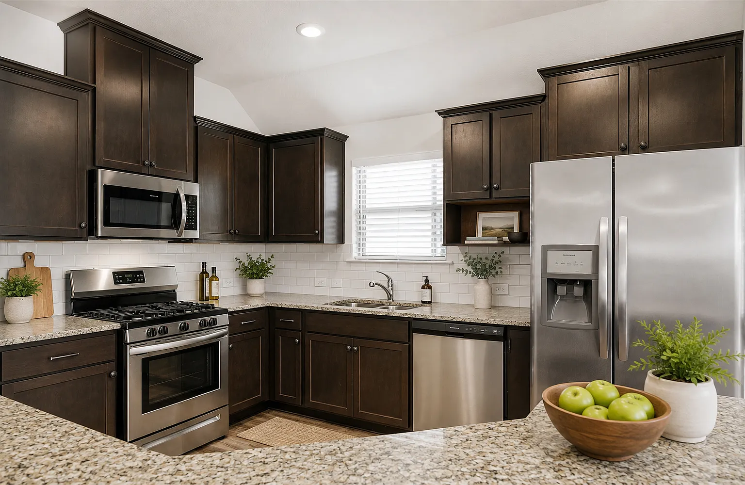 3 bed, 2069 sqft, $2,490 — Photo 2
