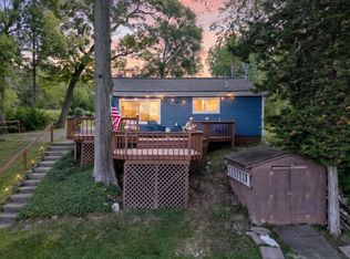1717 Triangle Lake Rd, Howell, MI 48843
