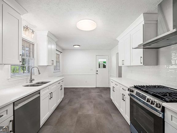 2nd image of 641 Gordon Combs Rd NW