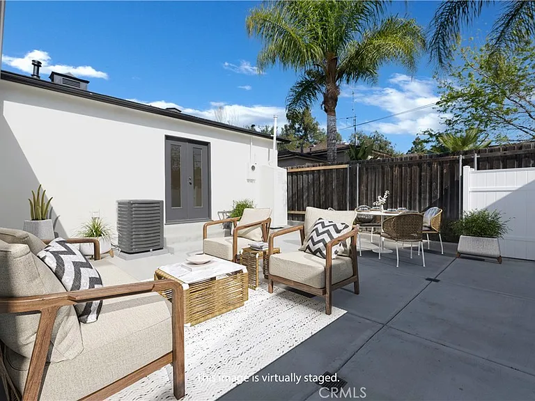 2108 N Pass Ave — Photo 23