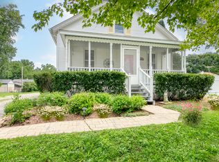 275 N Main St, Crystal Lake, IL 60014