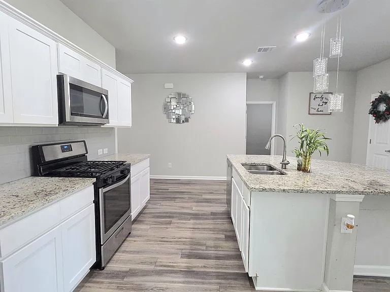 13931 Malbec Ave — Photo 5
