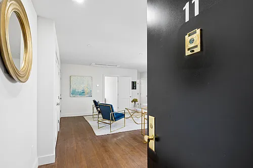 214 5th Ave #11 Photo 1