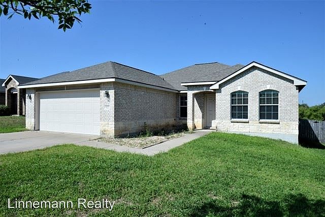 1st image of 527 Cattail Cir
