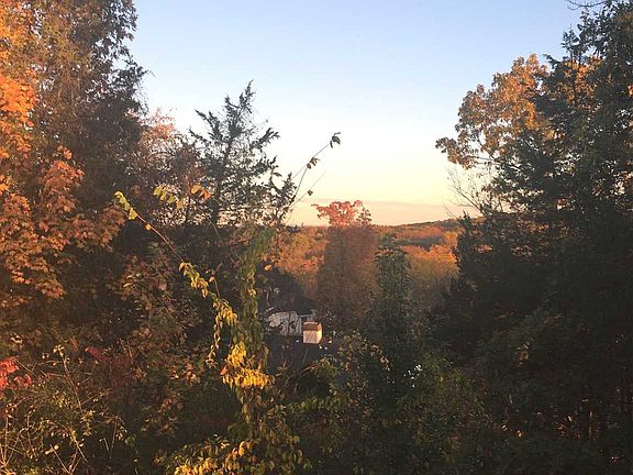 2nd image of 186 Sara Ln