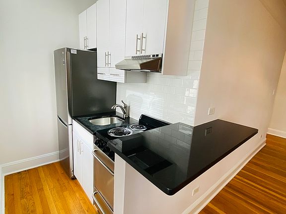 5th image of 370 E 69th St #4V