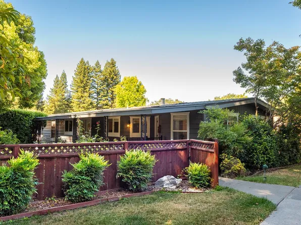 54 Laguna Seca Court, St. Helena, CA 94574