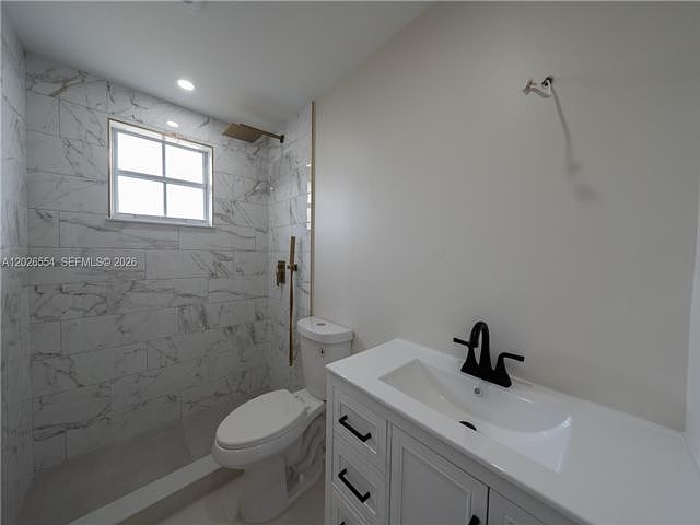 1st image of 370 Flagami Blvd #370