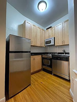 1st image of 303 E 90th St APT 2D