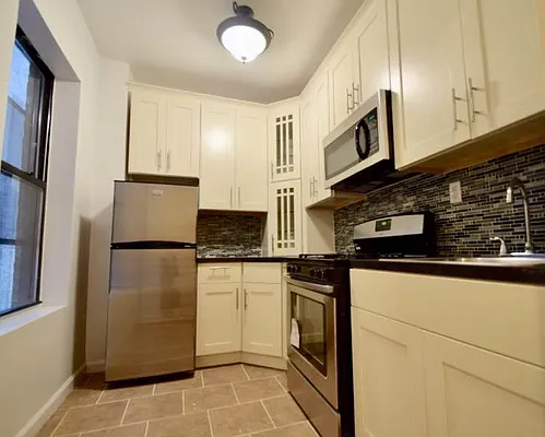 Rented by BRICK & GALO REALTY CORP | media 14