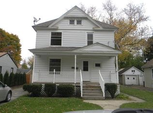 914 Tappan St APT 1, Woodstock, IL 60098