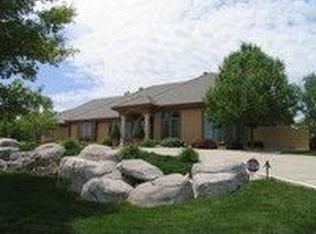 3611 Inverness Rd, Hutchinson, KS 67502