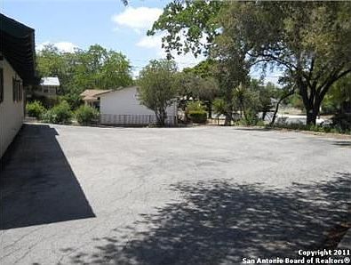 2nd image of 170 Babcock Rd