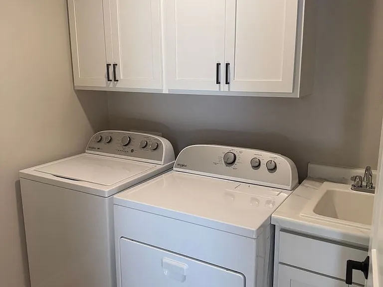 2625 Lawrence Ln — Photo 14
