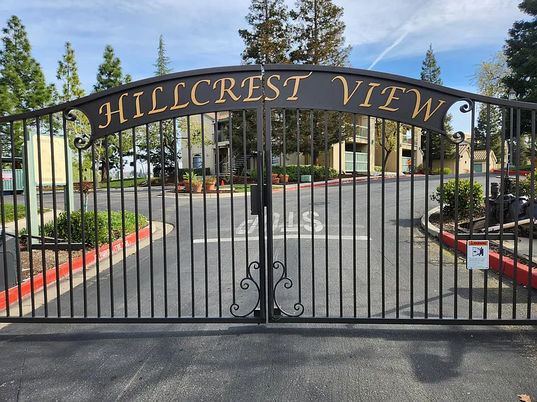 Hillcrest View — Photo 23