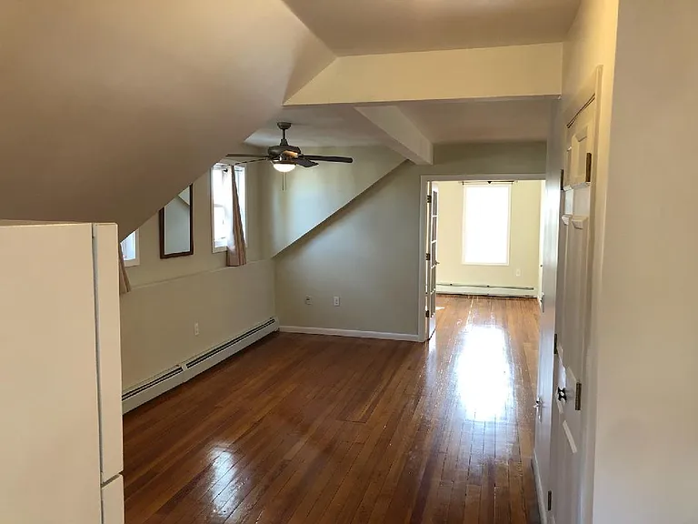 40 E Barrows St #3 — Photo 4