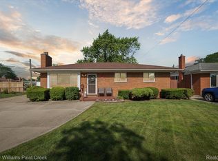 29229 Eiffel Ave, Warren, MI 48088